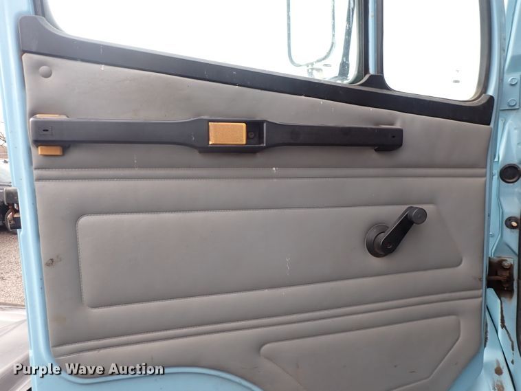 image for item DP4443 2002 Freightliner FL80  dump truck