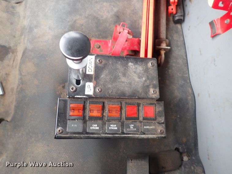 image for item DP4443 2002 Freightliner FL80  dump truck