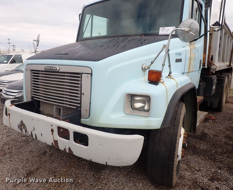 image for item DP4443 2002 Freightliner FL80  dump truck