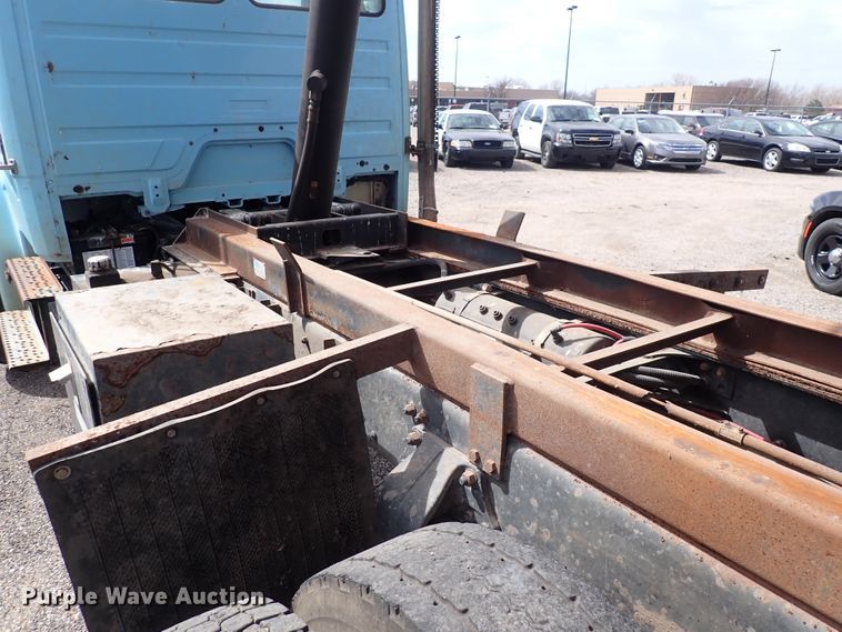 image for item DP4443 2002 Freightliner FL80  dump truck