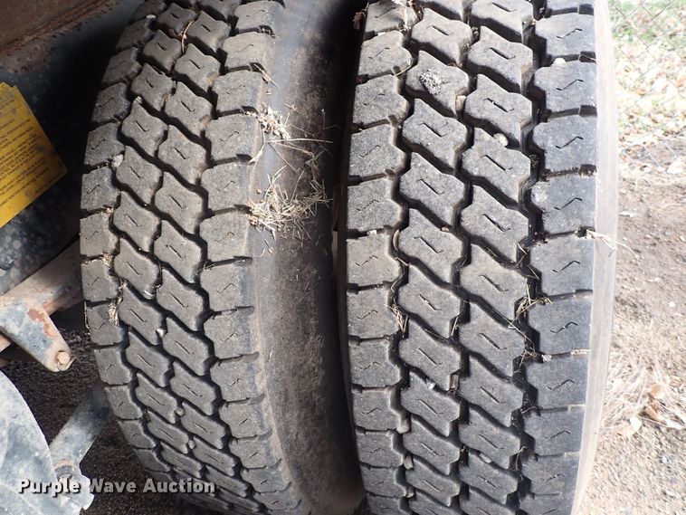 image for item DP4443 2002 Freightliner FL80  dump truck