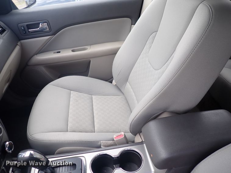 image for item DP4445 2010 Ford Fusion SE