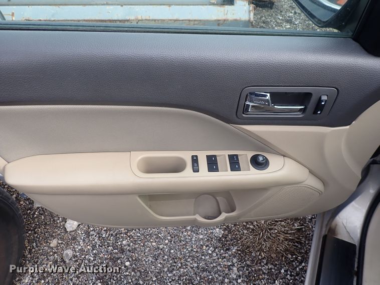 image for item DP4464 2010 Ford Fusion SE