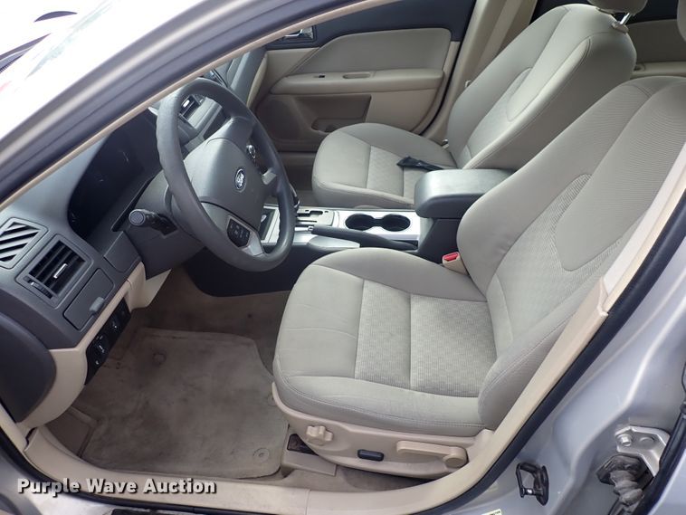 image for item DP4464 2010 Ford Fusion SE