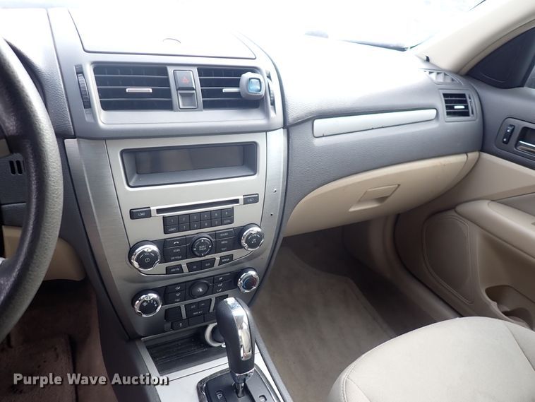 image for item DP4464 2010 Ford Fusion SE