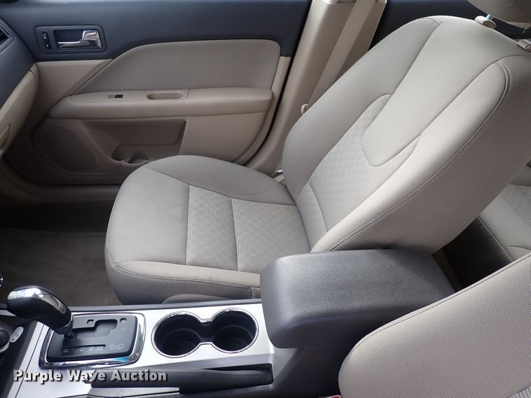 image for item DP4464 2010 Ford Fusion SE