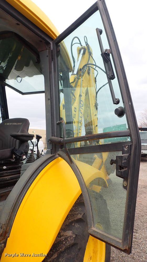 image for item DP4468 2003 New Holland LB75B  backhoe