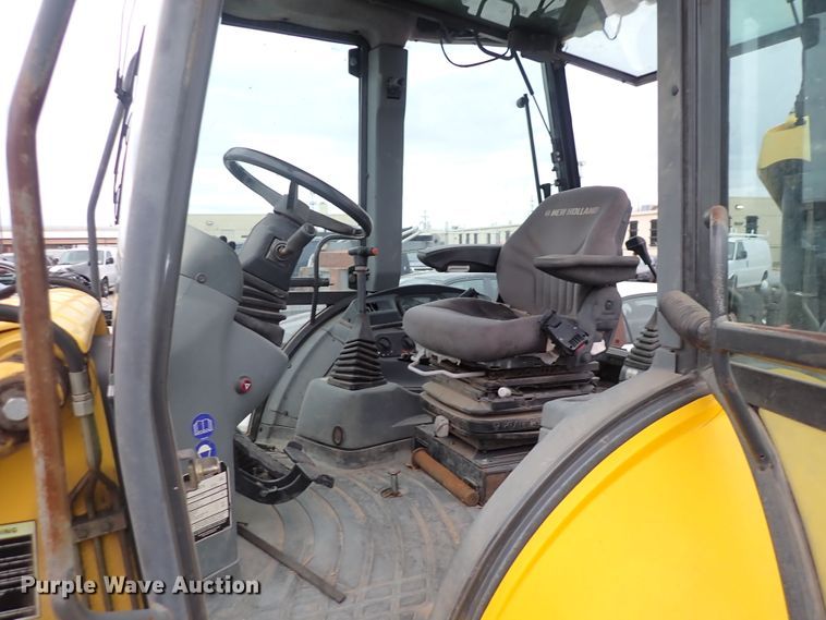 image for item DP4468 2003 New Holland LB75B  backhoe