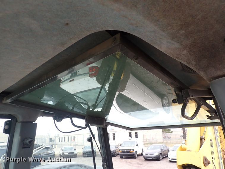 image for item DP4468 2003 New Holland LB75B  backhoe