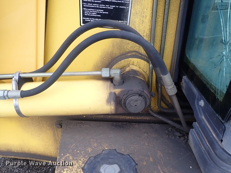 image for item DP4468 2003 New Holland LB75B  backhoe