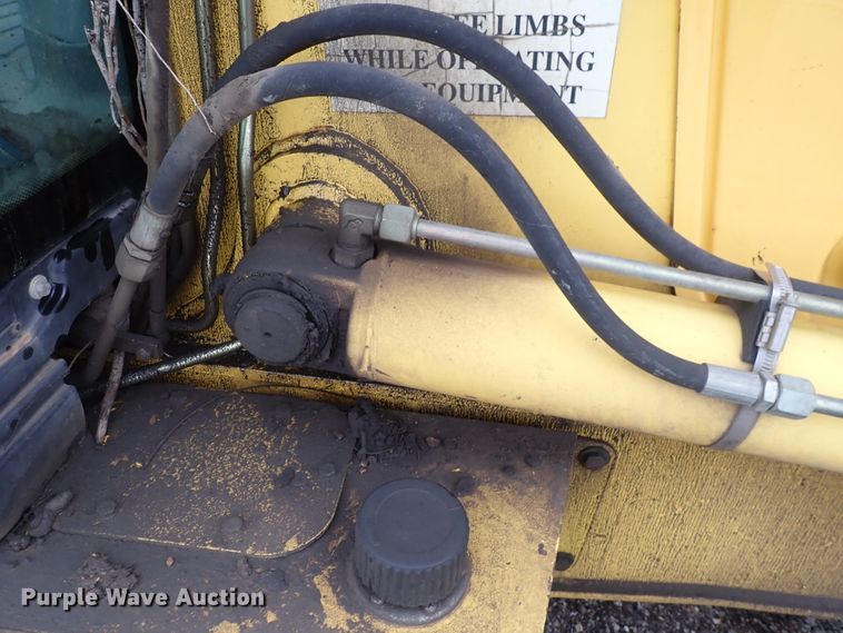 image for item DP4468 2003 New Holland LB75B  backhoe