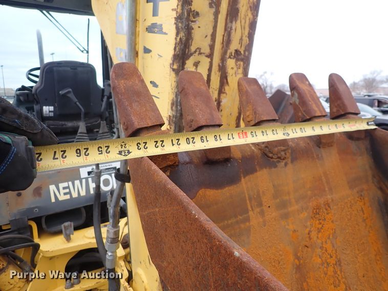 image for item DP4468 2003 New Holland LB75B  backhoe