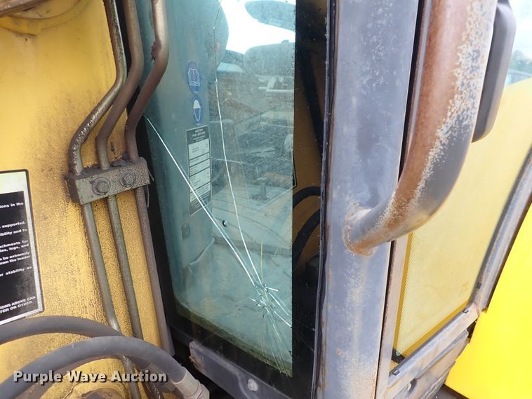 image for item DP4468 2003 New Holland LB75B  backhoe