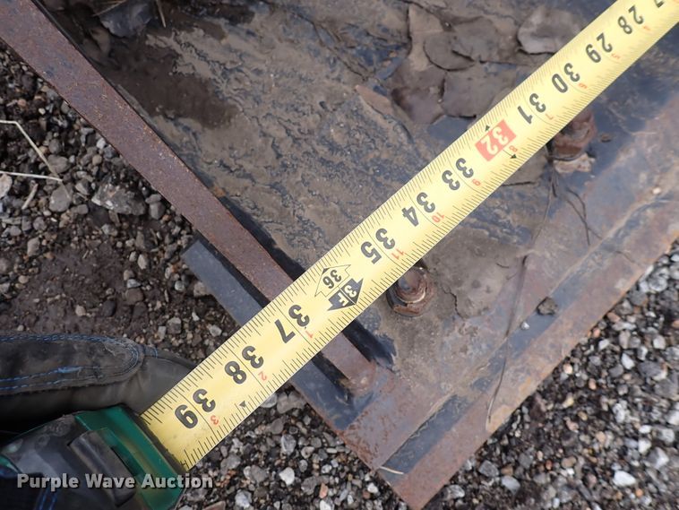 image for item DP4468 2003 New Holland LB75B  backhoe