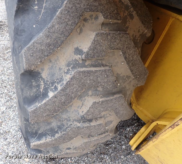 image for item DP4468 2003 New Holland LB75B  backhoe