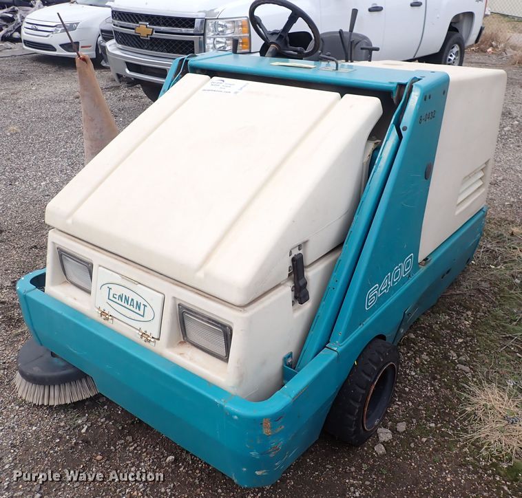 image for item DP4472 Tennant 6400  sweeper
