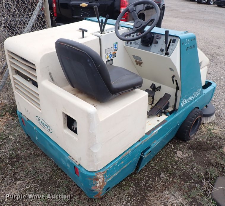 image for item DP4472 Tennant 6400  sweeper