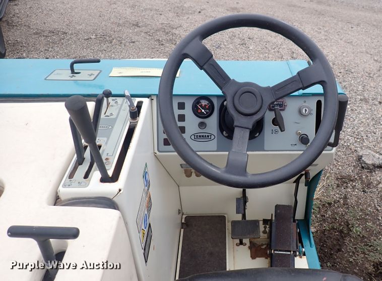 image for item DP4472 Tennant 6400  sweeper