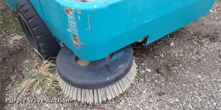 image for item DP4472 Tennant 6400  sweeper