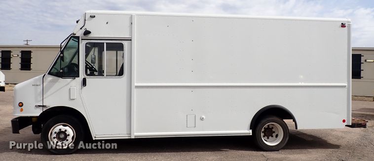 image for item DP4477 2009 Freightliner MT55  delivery truck