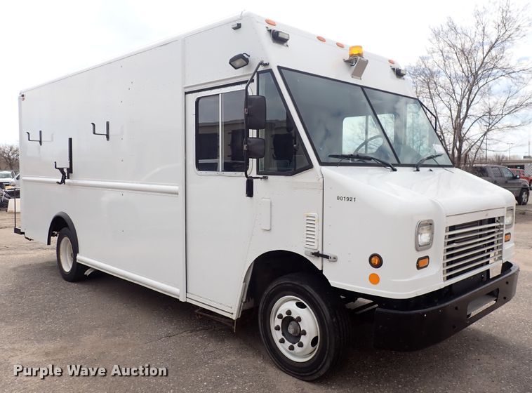 image for item DP4477 2009 Freightliner MT55  delivery truck