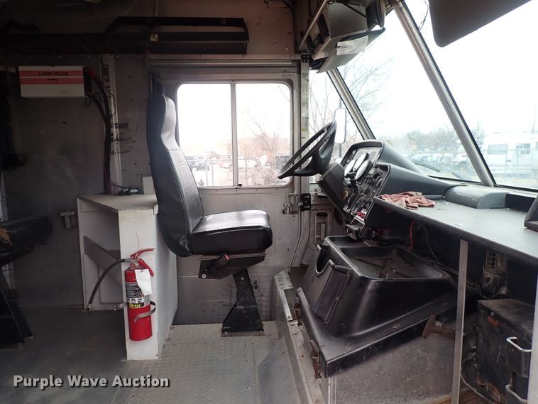 image for item DP4477 2009 Freightliner MT55  delivery truck