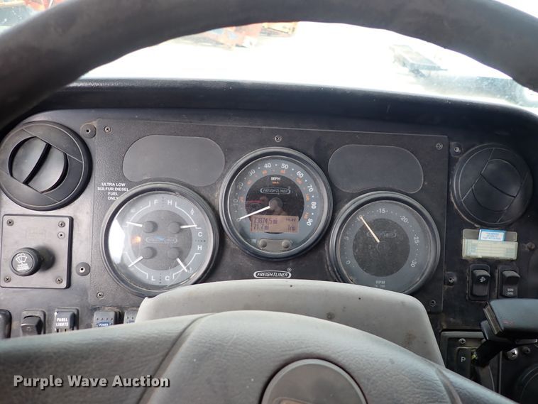 image for item DP4477 2009 Freightliner MT55  delivery truck