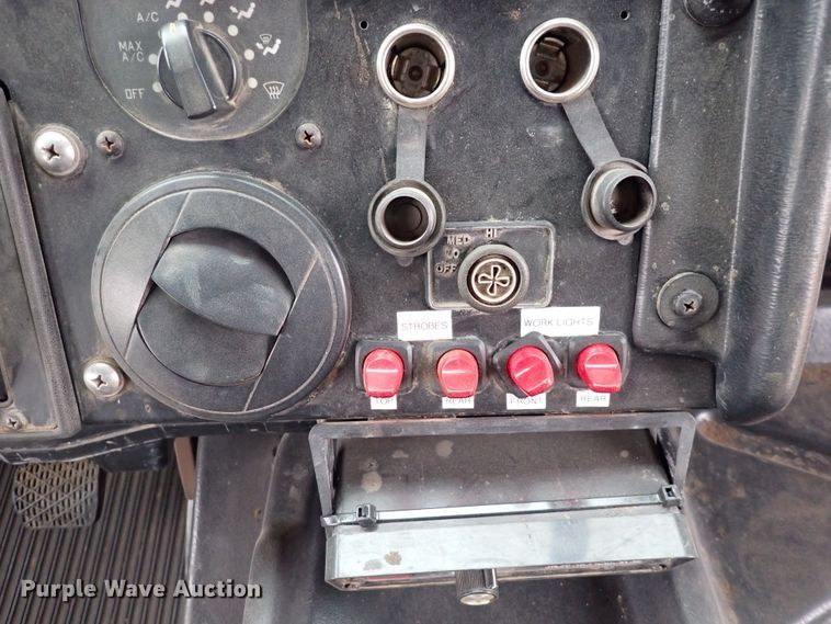 image for item DP4477 2009 Freightliner MT55  delivery truck