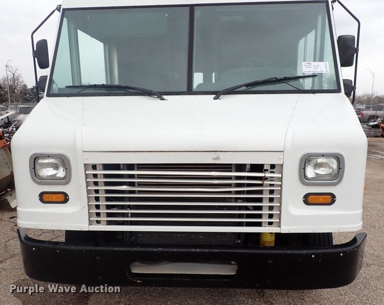 image for item DP4477 2009 Freightliner MT55  delivery truck