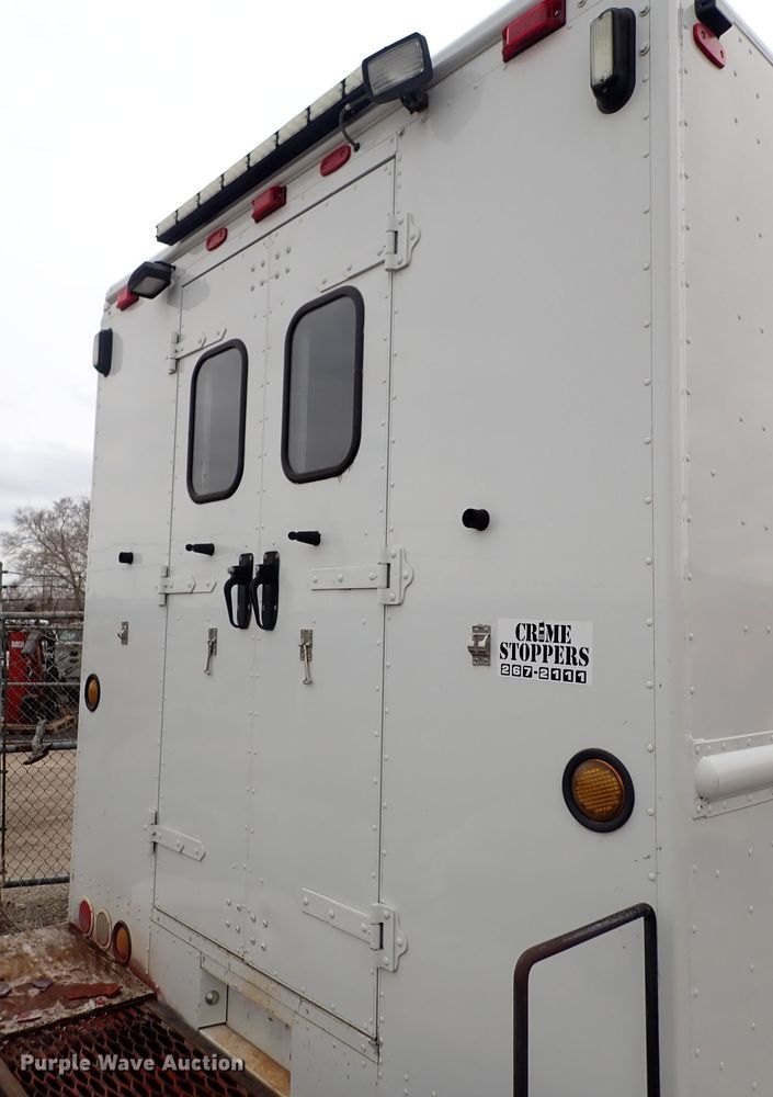 image for item DP4477 2009 Freightliner MT55  delivery truck