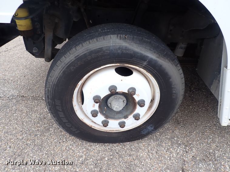 image for item DP4477 2009 Freightliner MT55  delivery truck