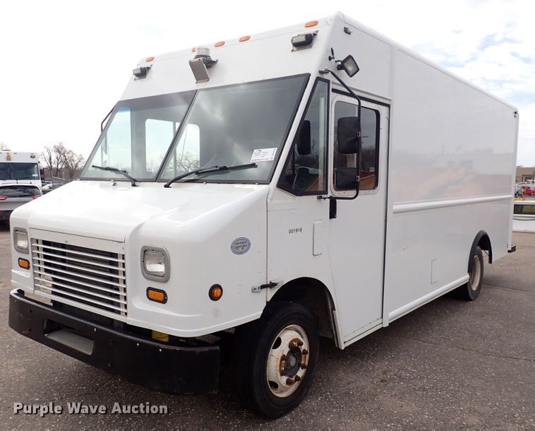 image for item DP4478 2009 Freightliner MT55  delivery truck