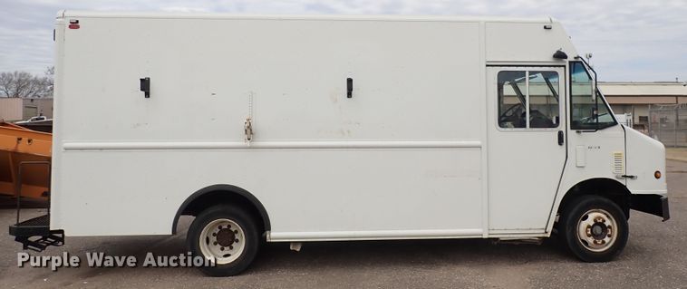 image for item DP4478 2009 Freightliner MT55  delivery truck