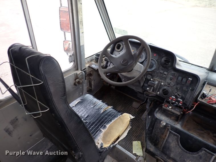 image for item DP4478 2009 Freightliner MT55  delivery truck