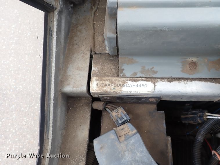 image for item DP4478 2009 Freightliner MT55  delivery truck