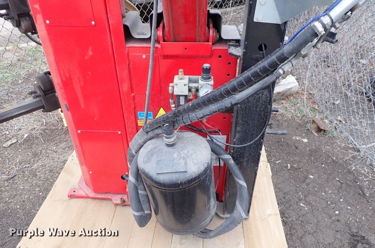 image for item DP4486 Mondolfo Ferro Raptor  tire machine