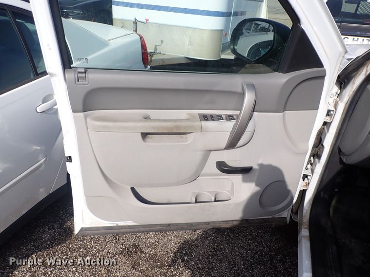 image for item DP4496 2011 Chevrolet Silverado 1500  Ext. Cab pickup truck