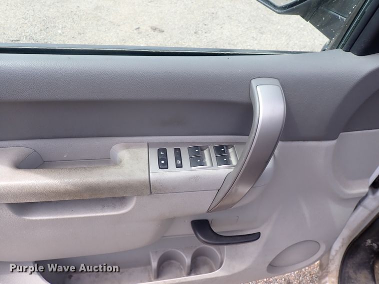 image for item DP4496 2011 Chevrolet Silverado 1500  Ext. Cab pickup truck