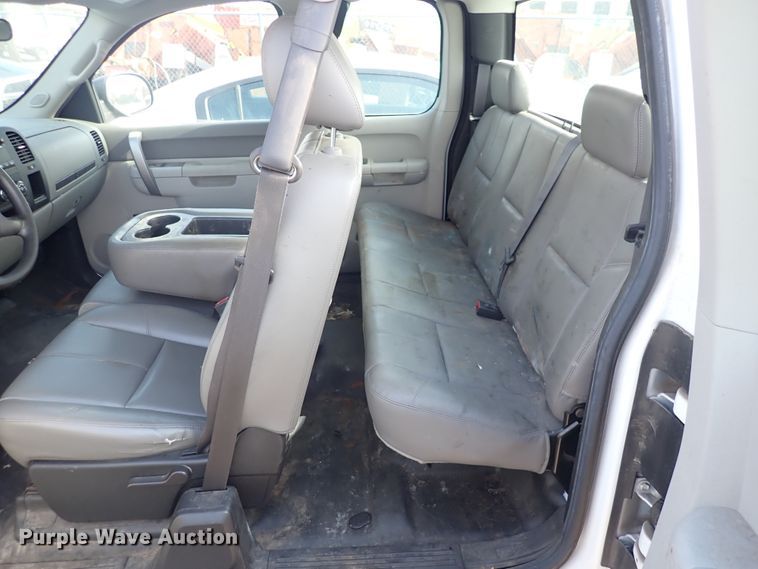 image for item DP4496 2011 Chevrolet Silverado 1500  Ext. Cab pickup truck