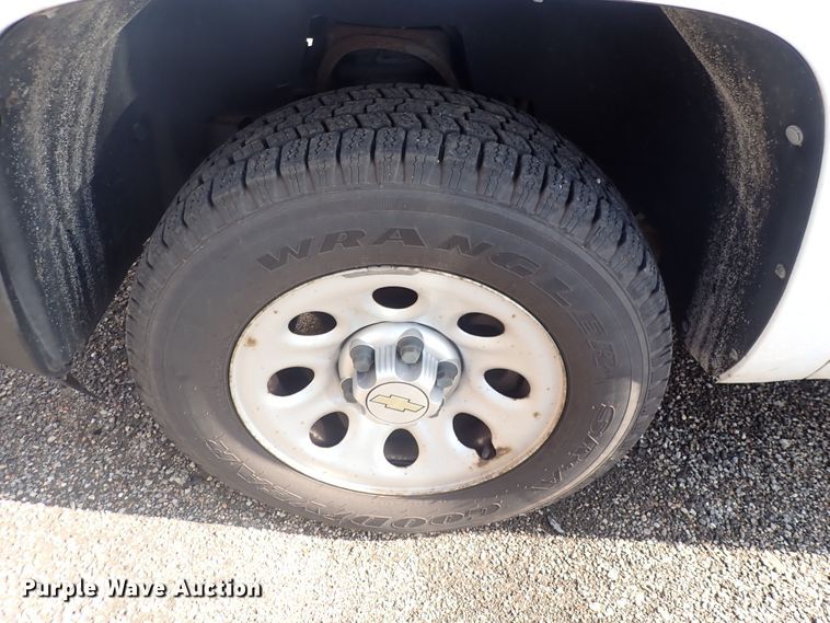 image for item DP4496 2011 Chevrolet Silverado 1500  Ext. Cab pickup truck