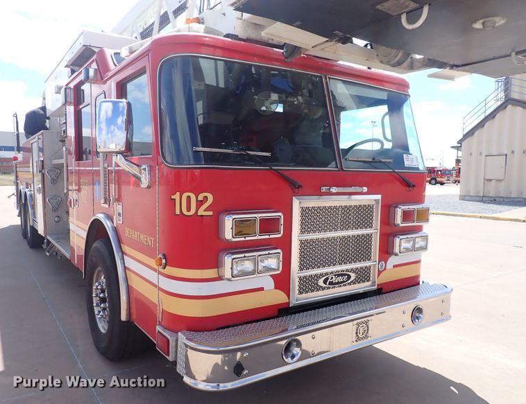 image for item DP4503 2003 Pierce  aerial platform fire truck