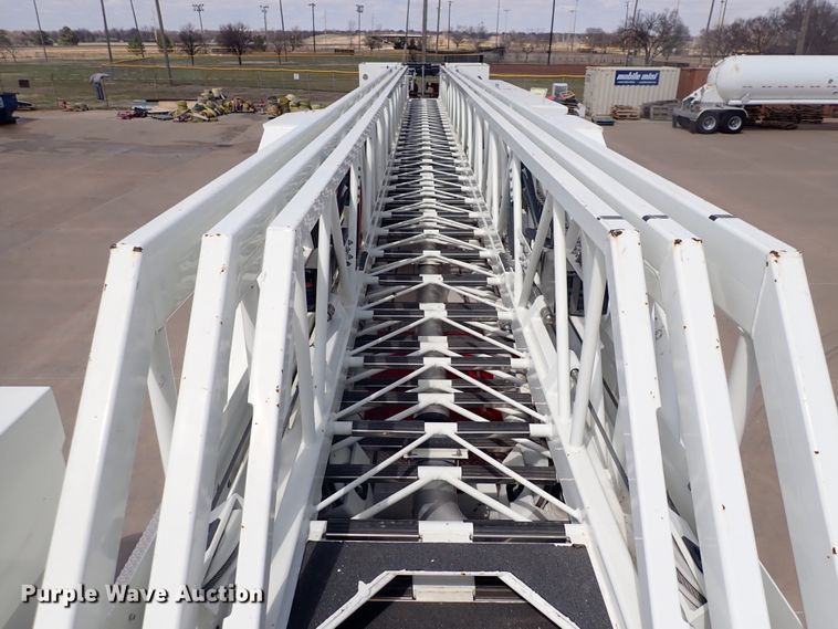 image for item DP4503 2003 Pierce  aerial platform fire truck