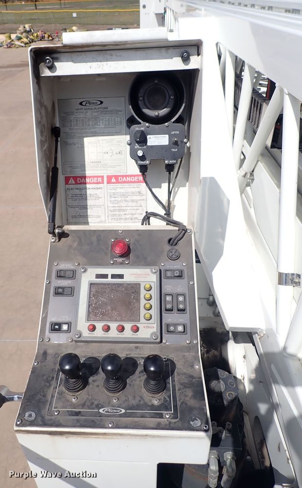 image for item DP4503 2003 Pierce  aerial platform fire truck