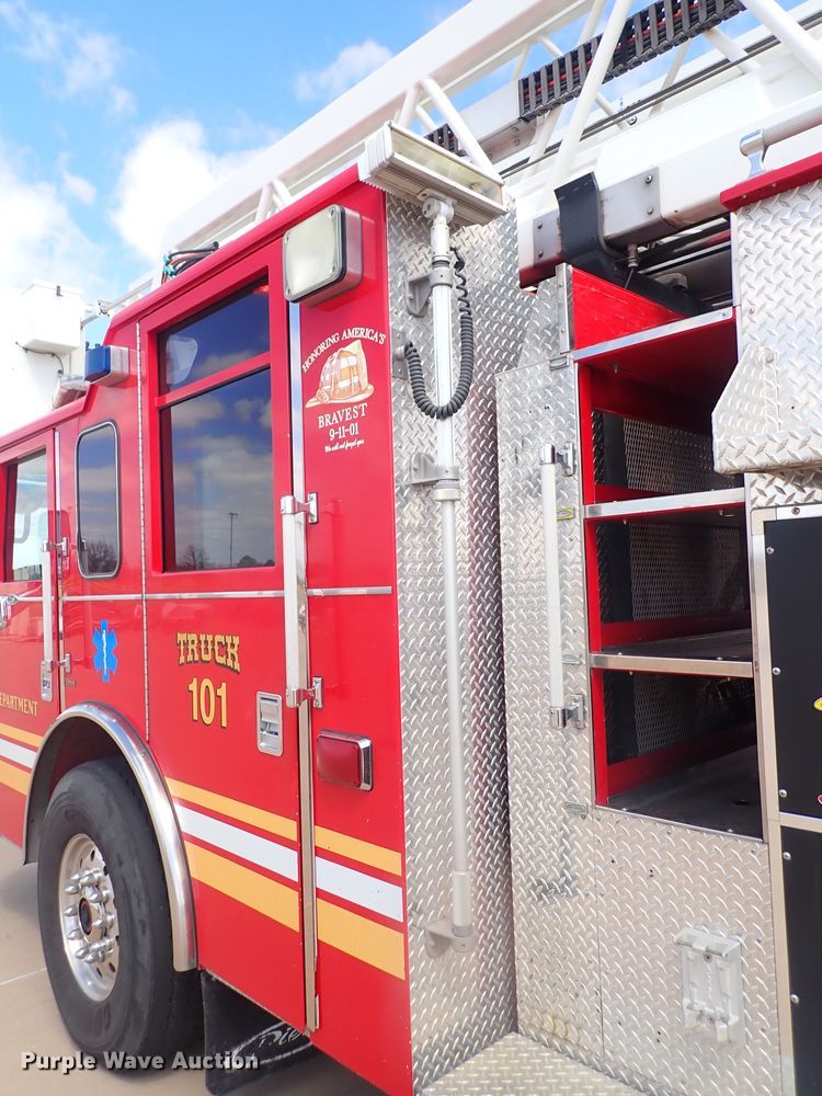 image for item DP4510 2003 Pierce  aerial platform fire truck