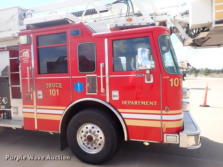 image for item DP4510 2003 Pierce  aerial platform fire truck