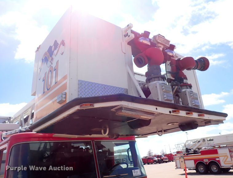 image for item DP4510 2003 Pierce  aerial platform fire truck