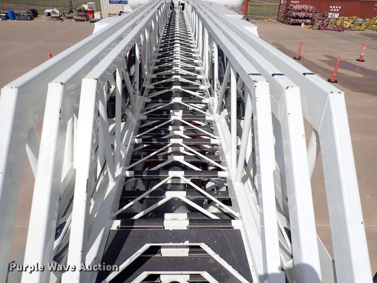 image for item DP4510 2003 Pierce  aerial platform fire truck