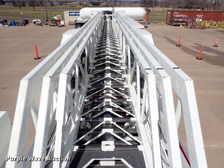 image for item DP4510 2003 Pierce  aerial platform fire truck