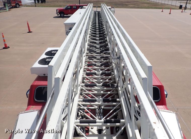 image for item DP4510 2003 Pierce  aerial platform fire truck