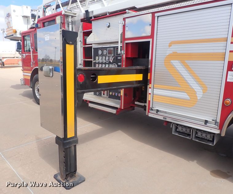 image for item DP4510 2003 Pierce  aerial platform fire truck